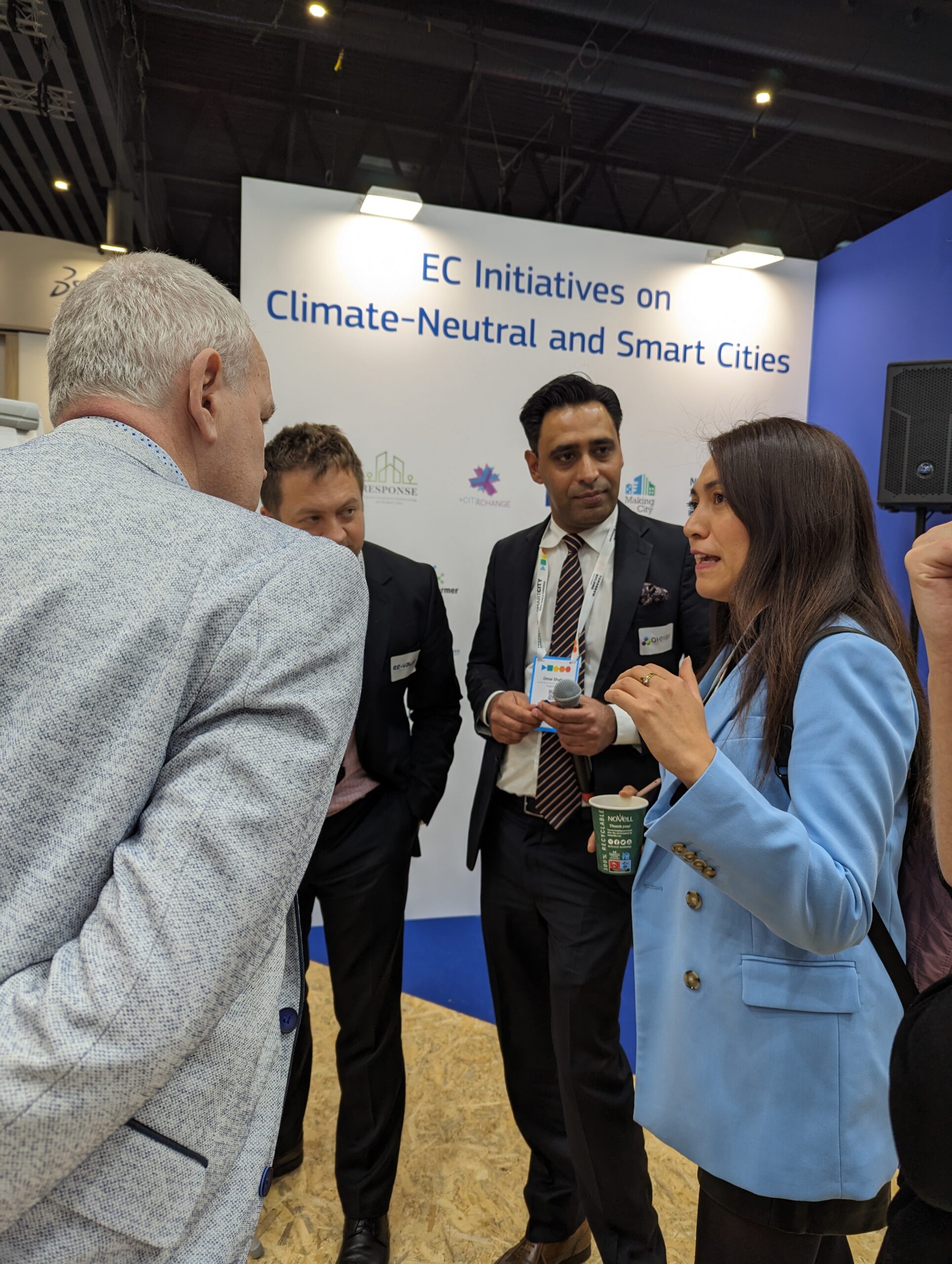 Discussing the potential impact of PEDs to the energy transition with booth visitors
